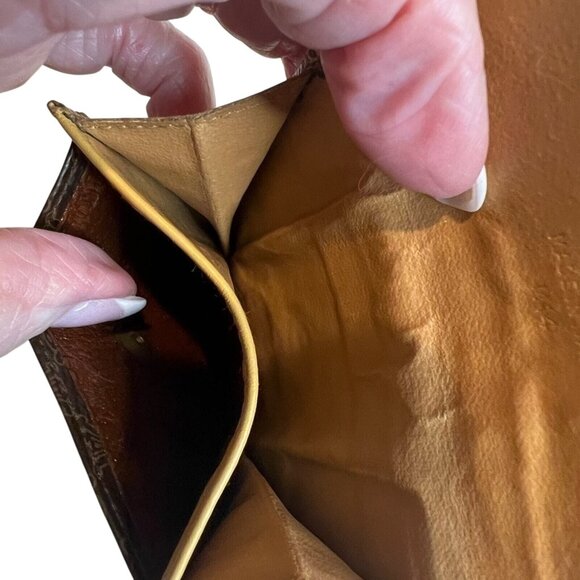 Celine Paris Vintage Bifold Wallet With Snap Closure - Picture 11 of 11